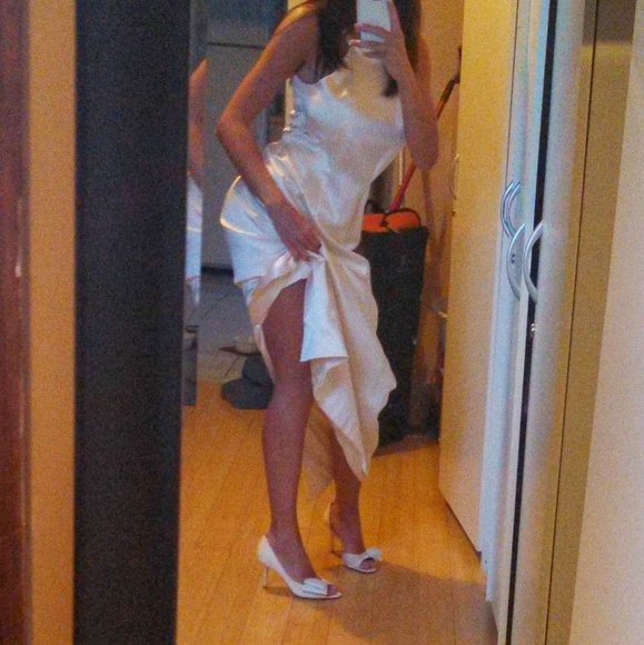 Designer Gown Mia Callway - Picture 5 of 8